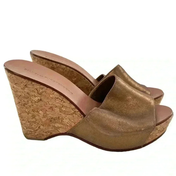 Diane Von Furstenberg sandals 7 bronze metallic leather platform vintage 90s Y2k